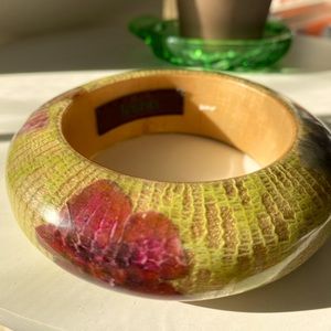 Tasha Wood Bangle 🌿